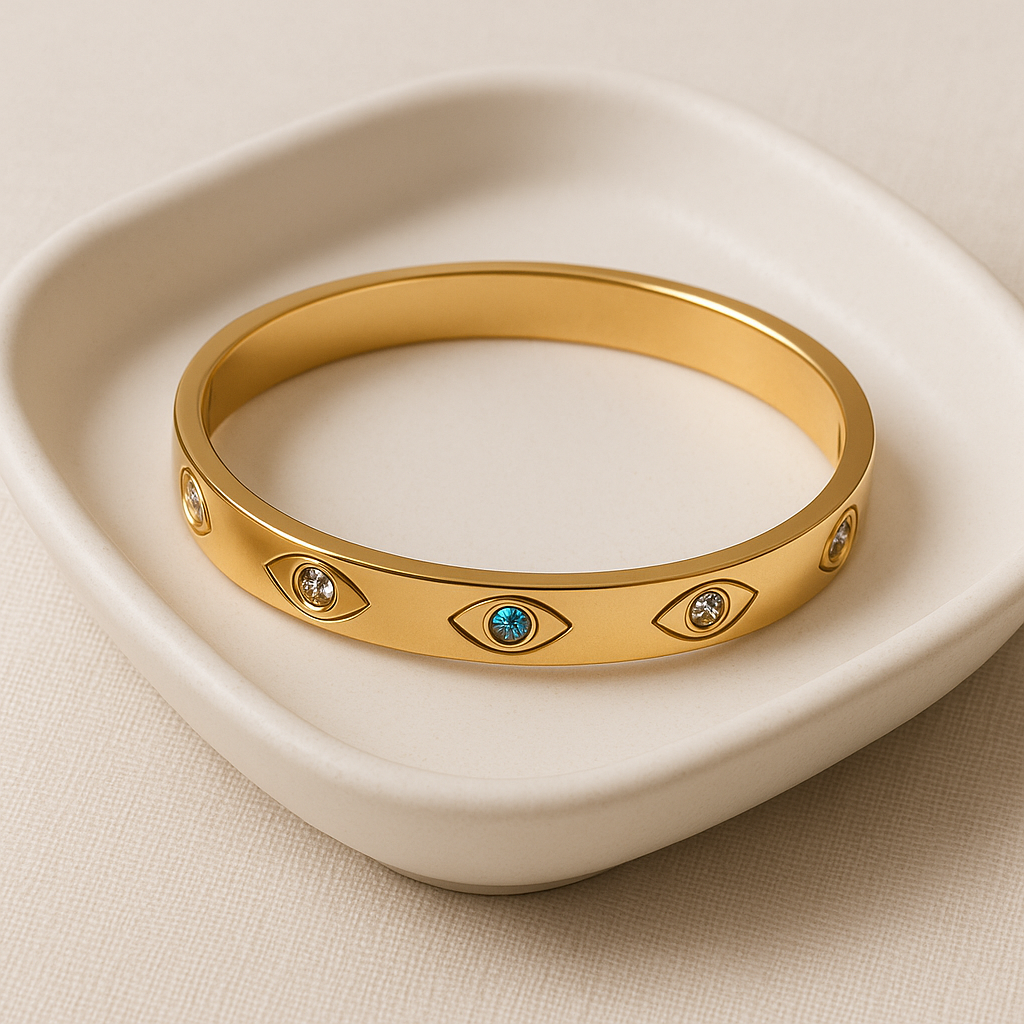 18k Allure Handcuff