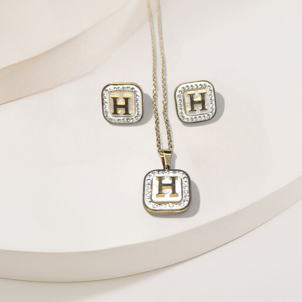 H Letter Pendant Set